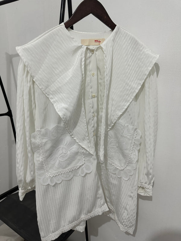 Sang Dewi Blouse Bucco