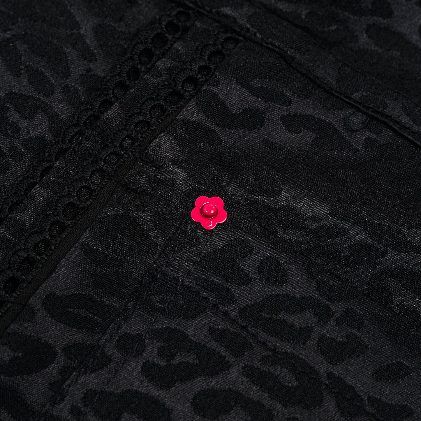 Emiria Jacket Leopard Black II - MATA CLOTHiER
