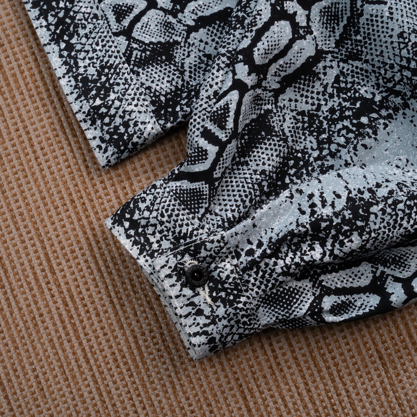 Emiria Exta Jacket Serpent II - MATA CLOTHiER