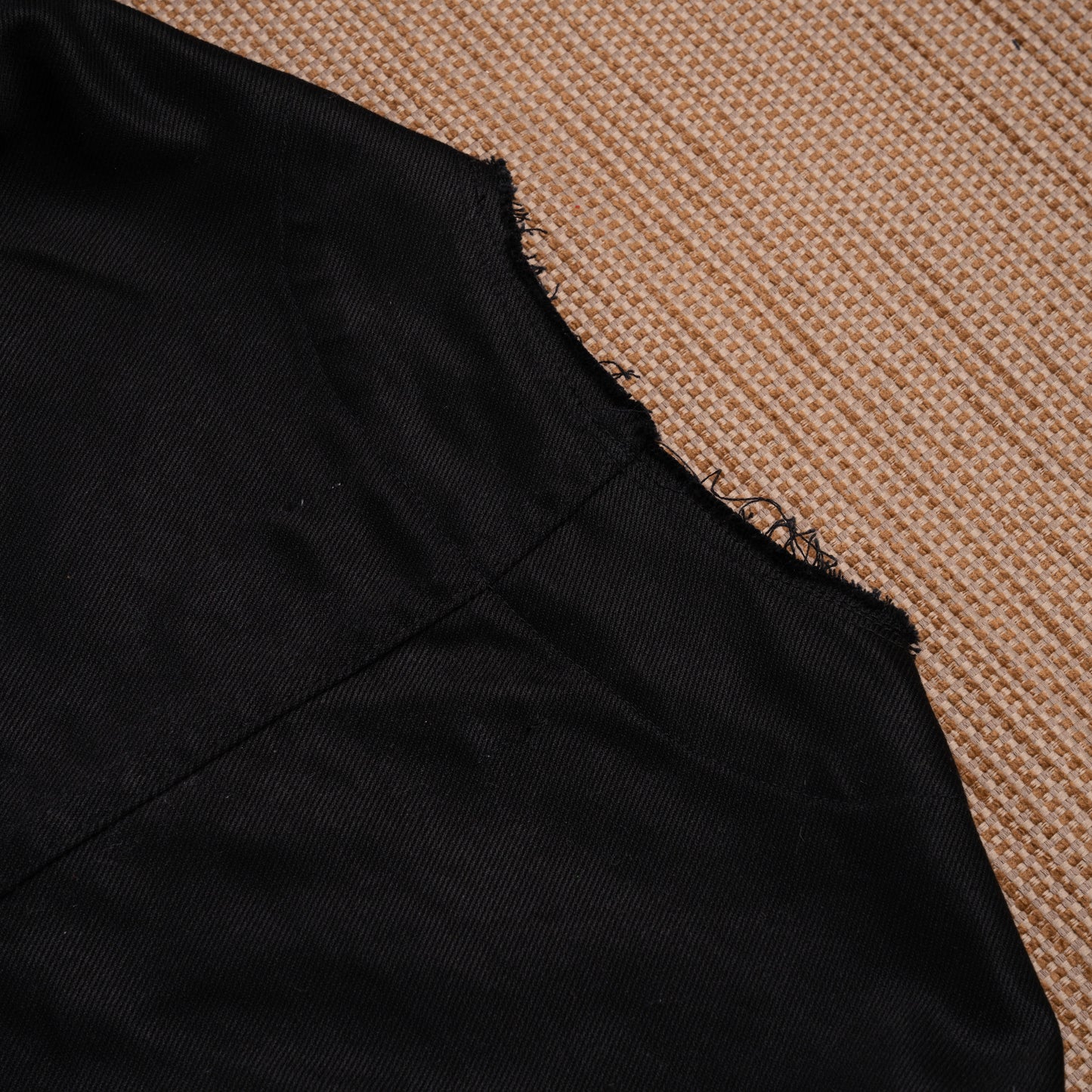Ponita Jacket Extra Raw Noir - MATA CLOTHiER