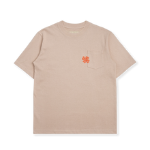 Load image into Gallery viewer, Clover Logo Standard Jersey Beige
