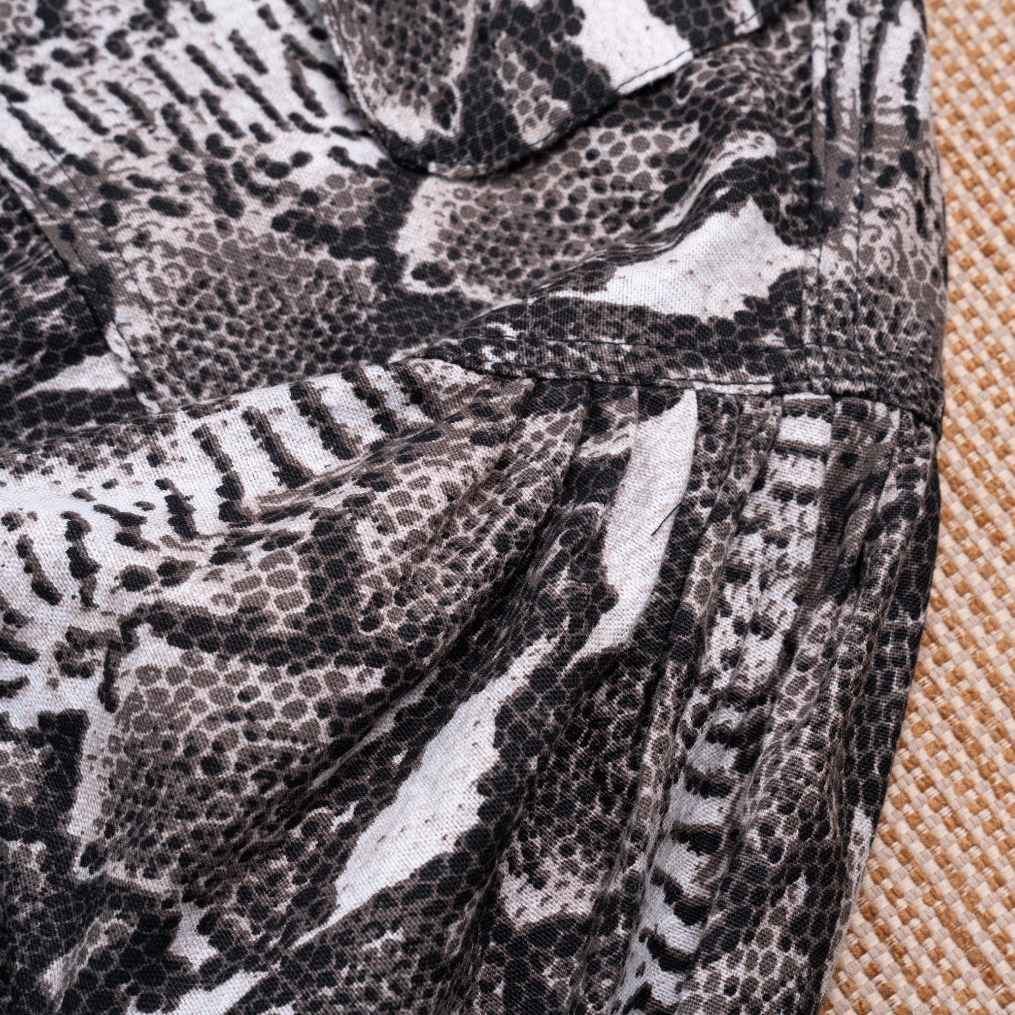 Emiria Jacket Serpent Ooreo - MATA CLOTHiER