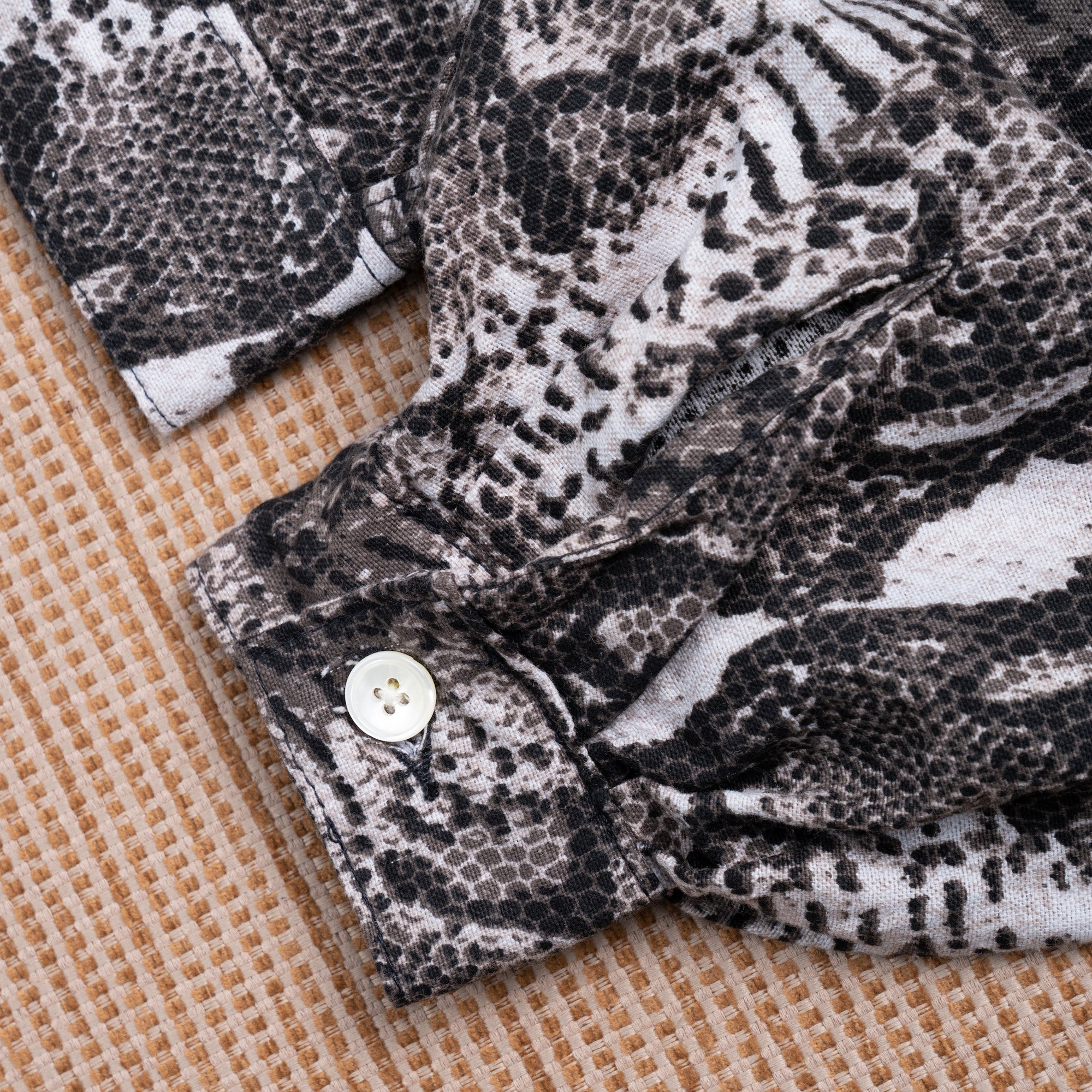 Emiria Jacket Serpent Ooreo - MATA CLOTHiER