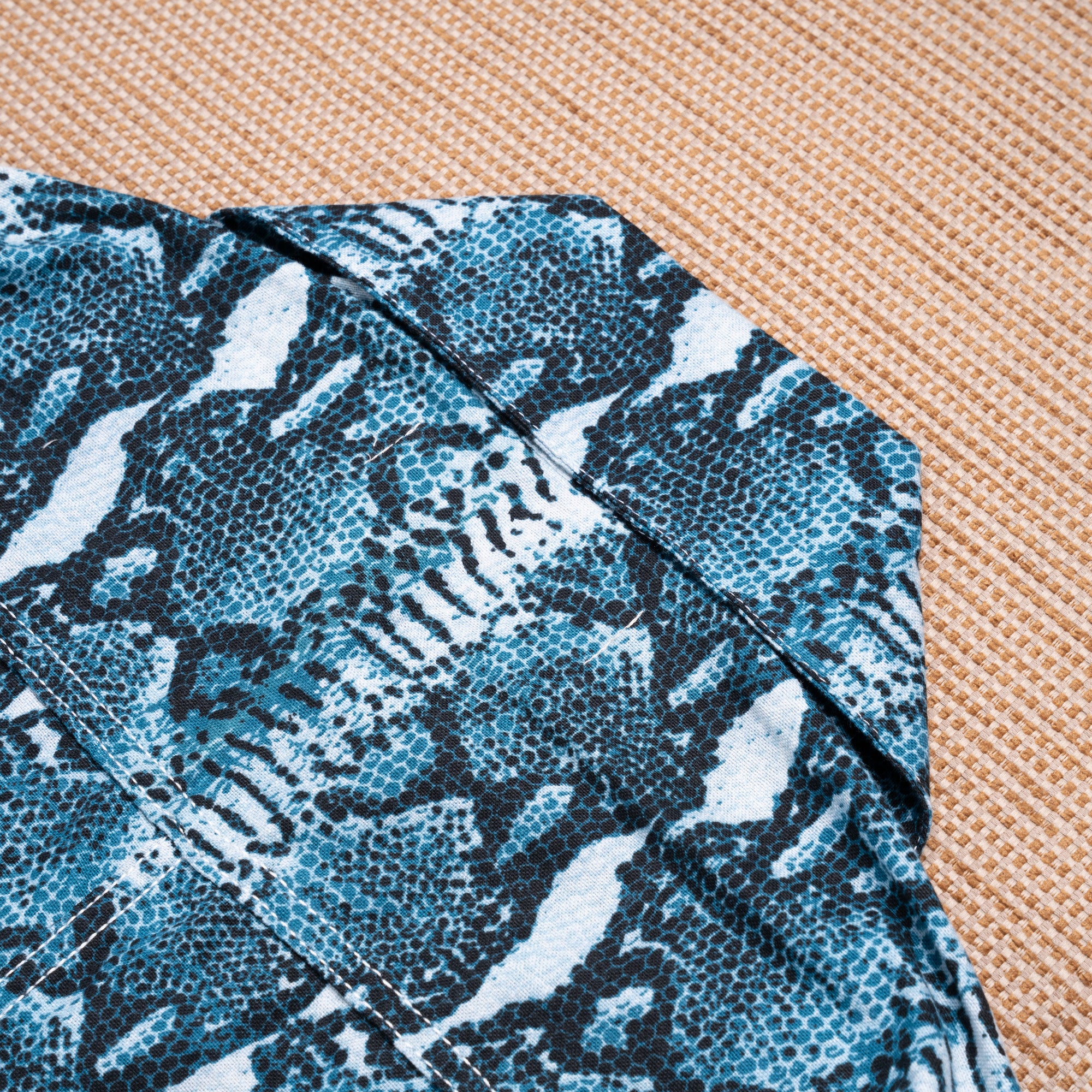 Emiria Jacket Serpent VanillaBlu - MATA CLOTHiER