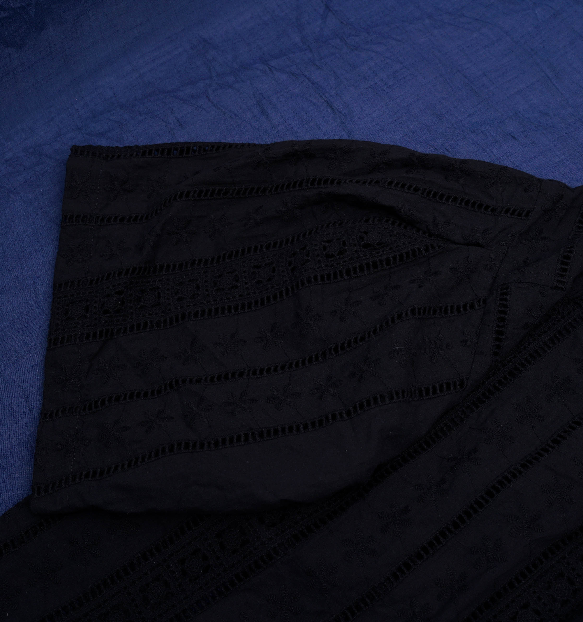 Guaya Blouse Lace Black - MATA CLOTHiER