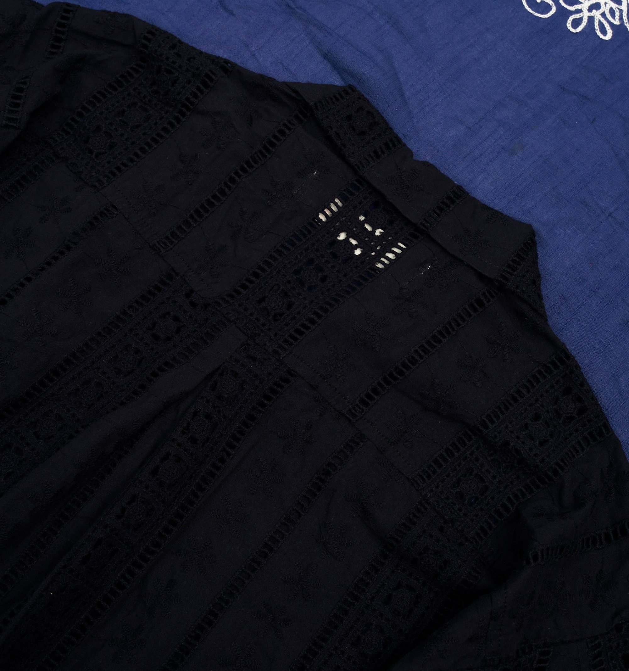 Guaya Blouse Lace Black - MATA CLOTHiER