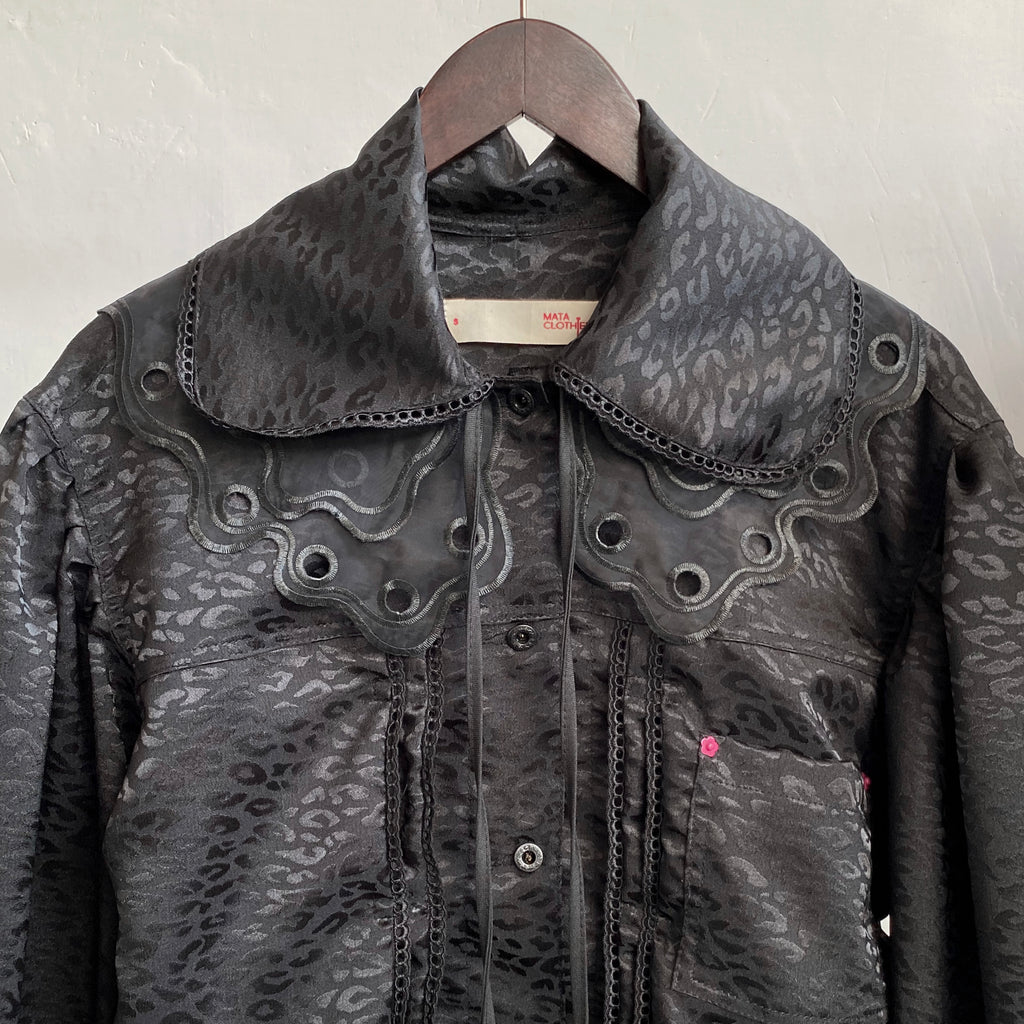 Emiria Jacket Leopard Black II - MATA CLOTHiER