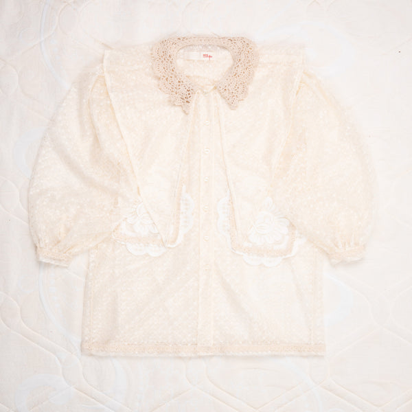Sang Dewi Blouse Roppe