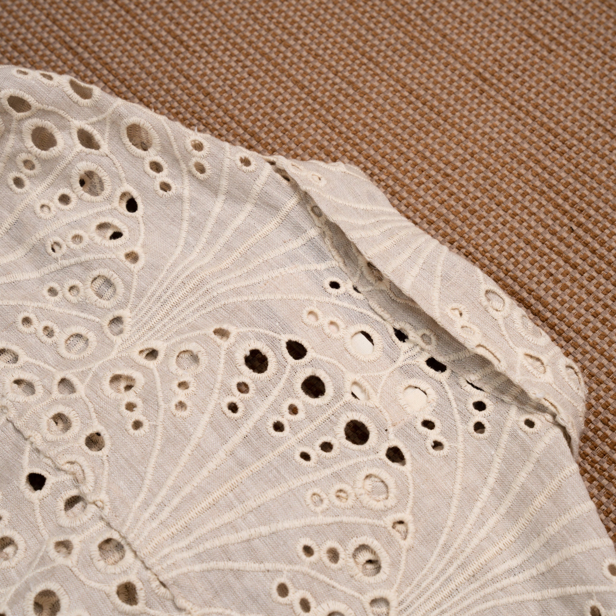 Pompe Jacket Shell Eyelet  - MATA CLOTHiER