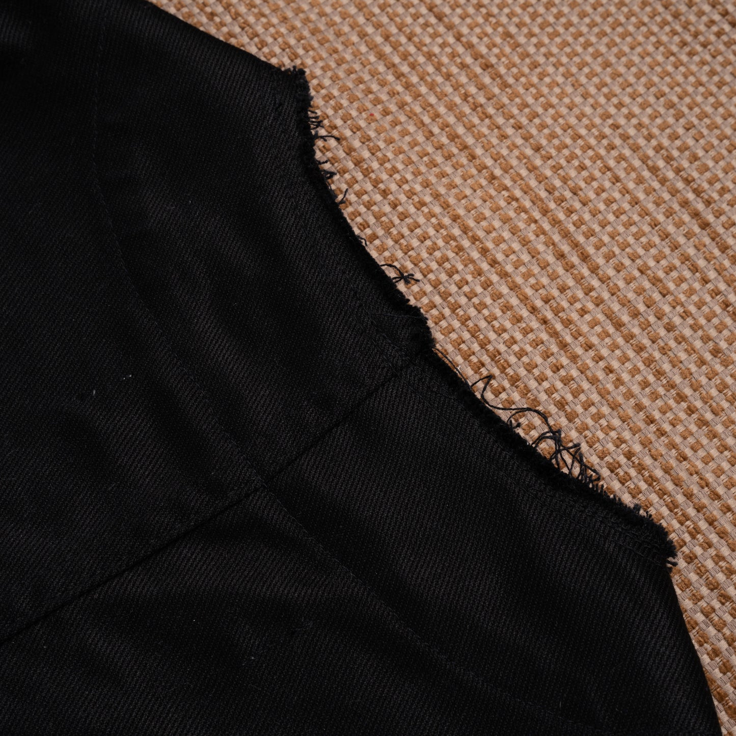 Ponita Jacket Extra Raw Noir - MATA CLOTHiER