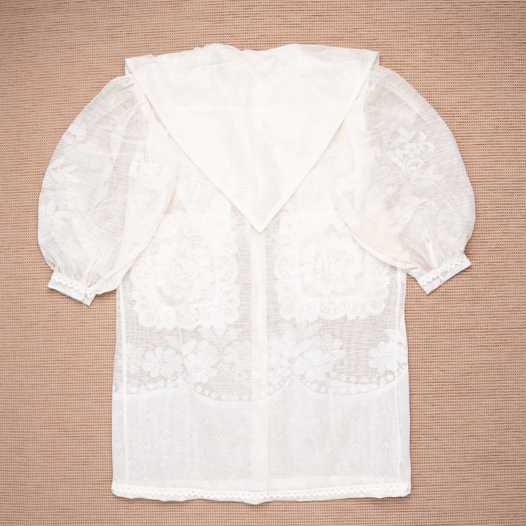 Sang Dewi Blouse Lace Hibiscus - MATA CLOTHiER
