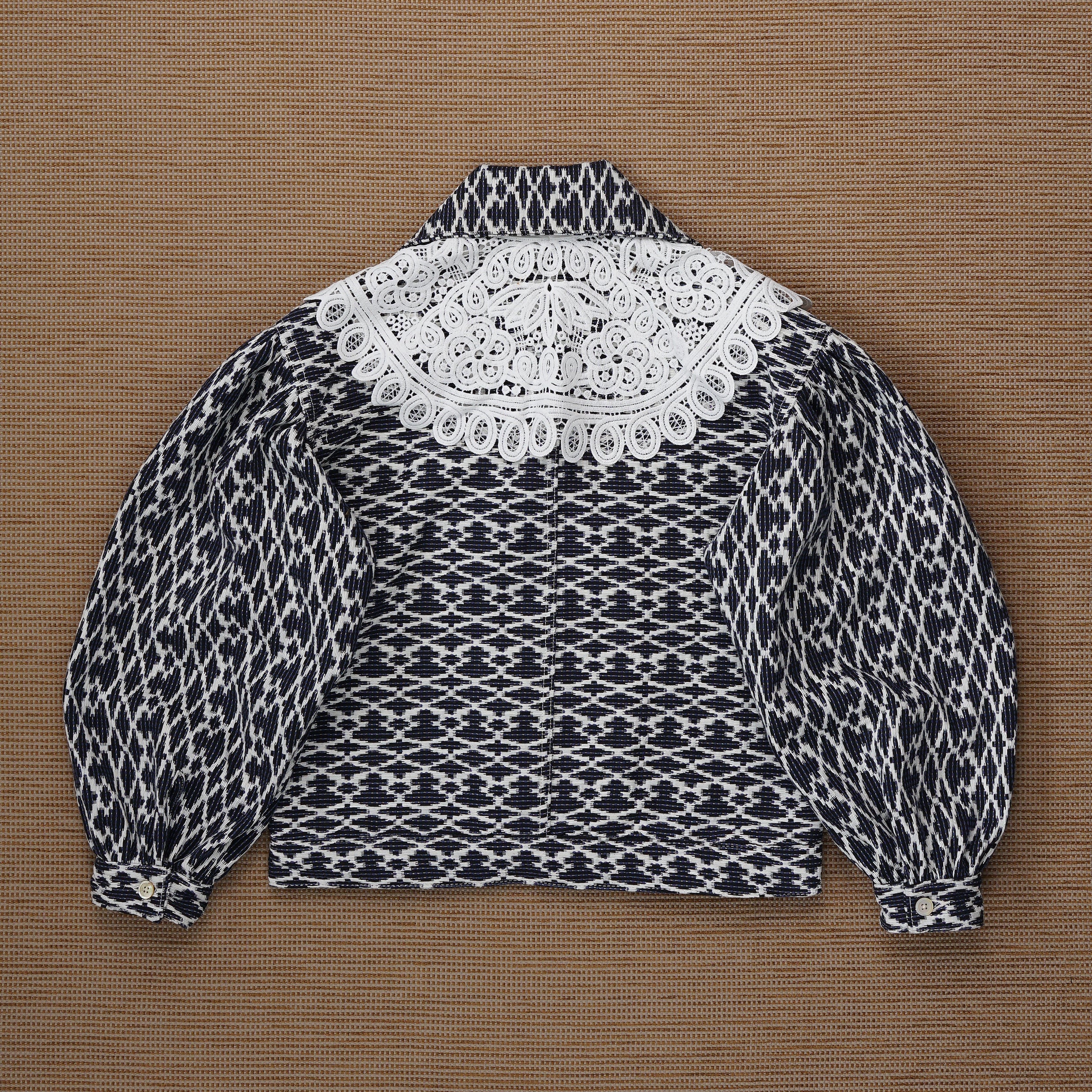 Emiria Extra Jacket Geo Mesh - MATA CLOTHiER
