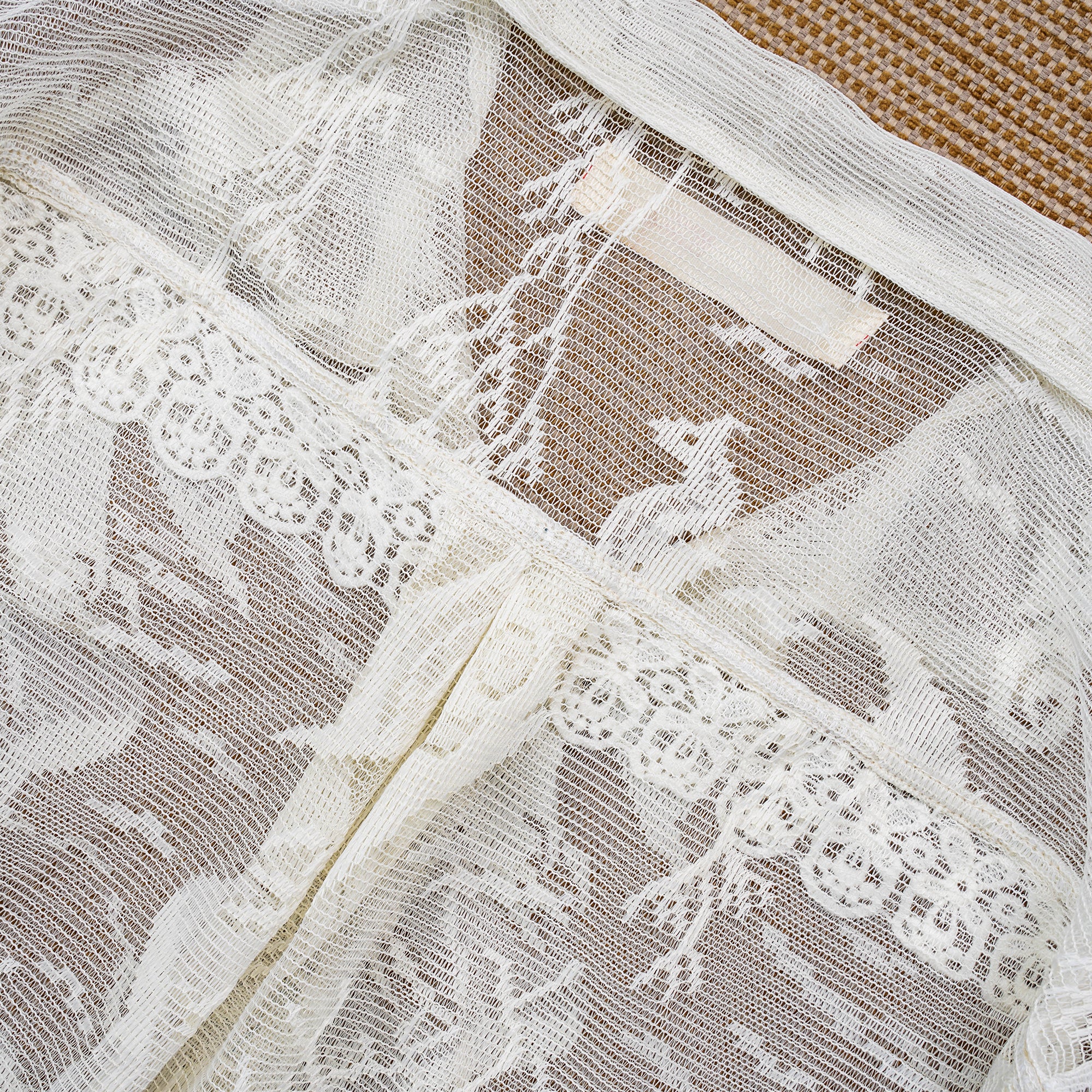 Guaya Blouse Biota Lace Off White - MATA CLOTHiER