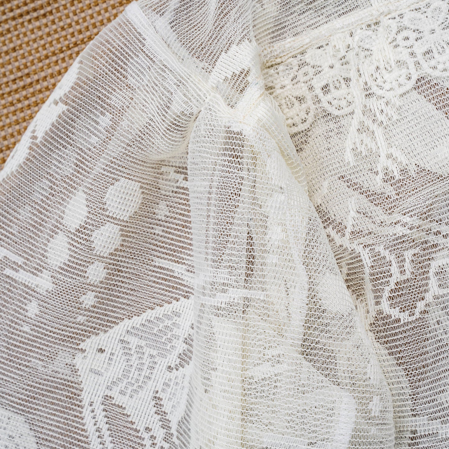 Guaya Blouse Biota Lace Off White - MATA CLOTHiER