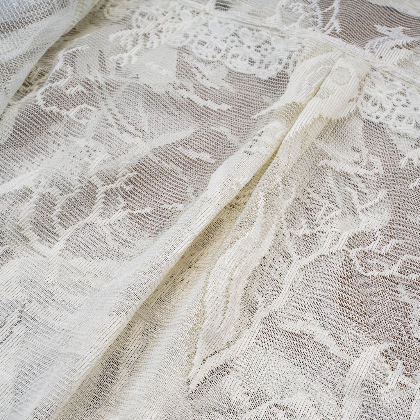 Guaya Blouse Biota Lace Off White - MATA CLOTHiER